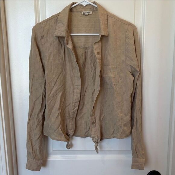 Camellia Cropped Button Up Blouse Womens Size S Lightweight Soft Beige Top Tan - Picture 2 of 4